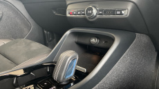 Volvo Xc40 2.0 B4P R DESIGN 5dr Auto Petrol Estate